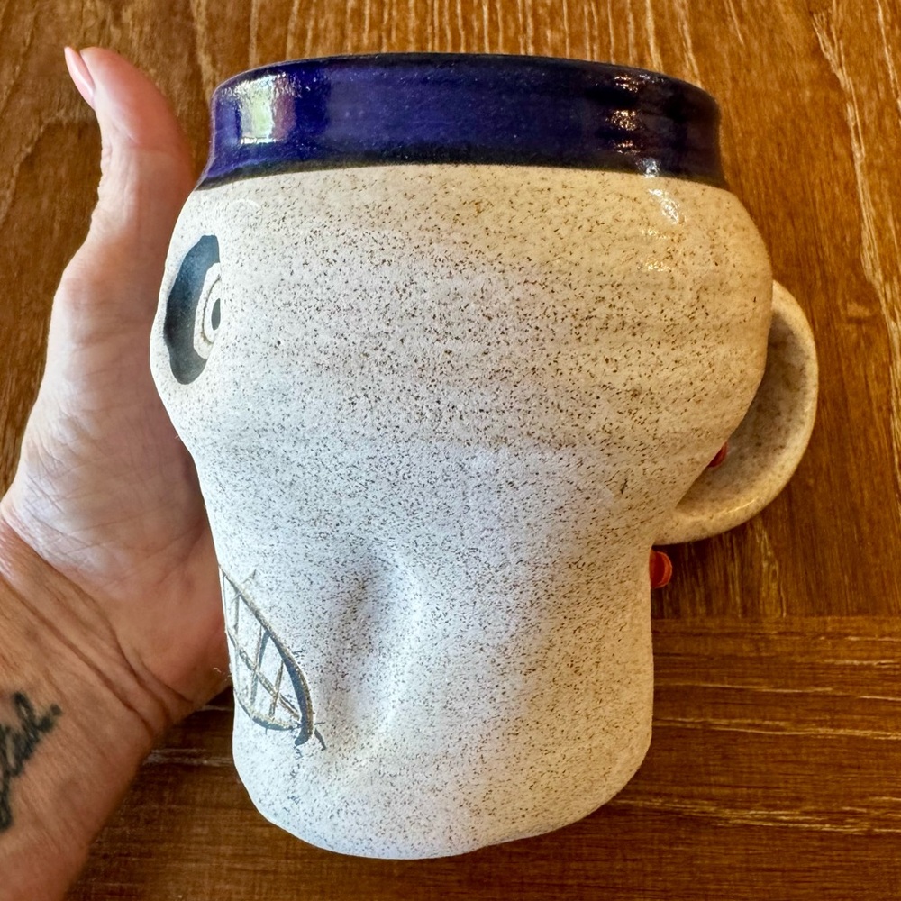 Handmade skull mug w/ bright green interior - Picture 4 of 8